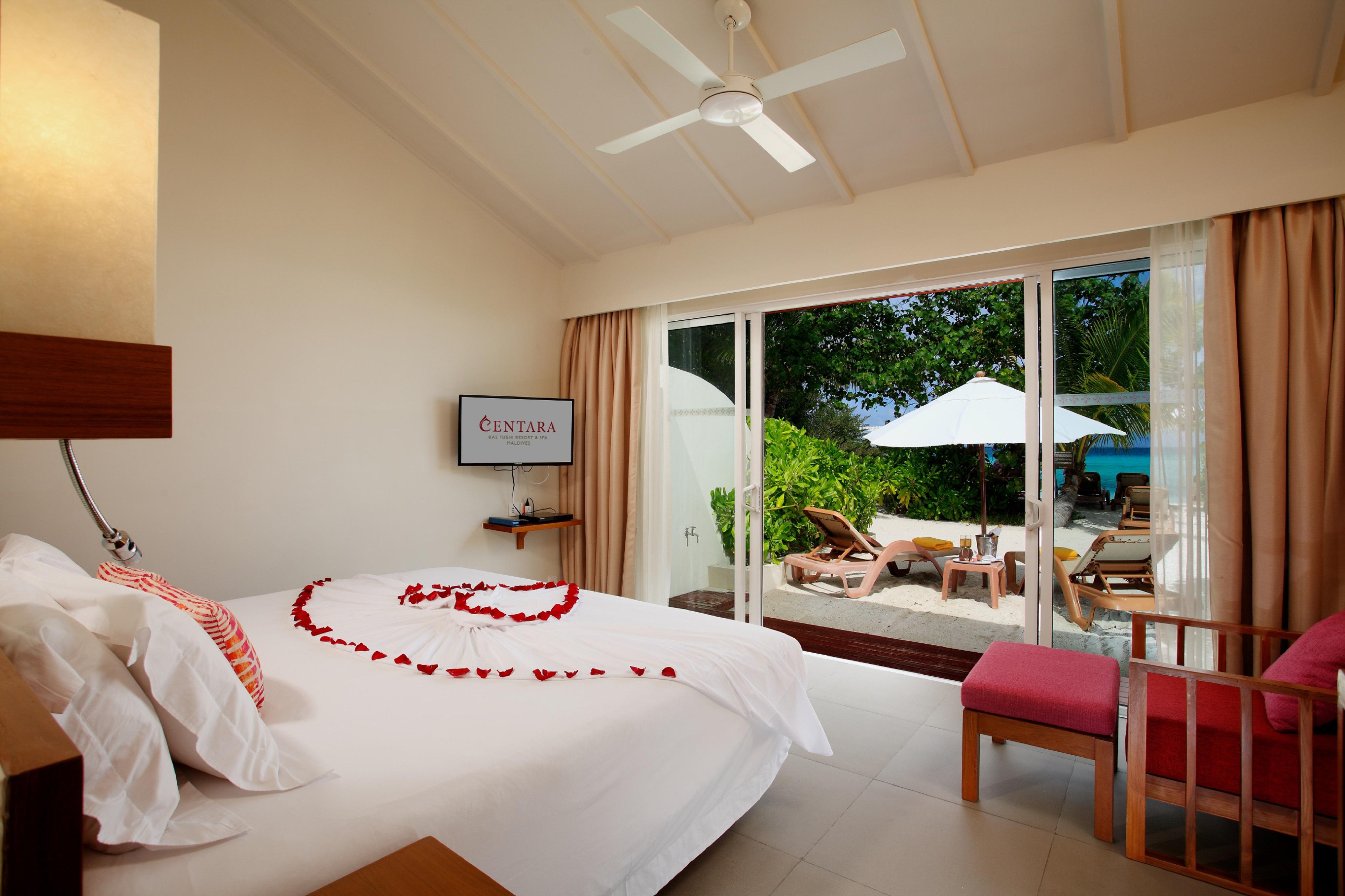 Centara Ras Fushi Resort & Spa Maldives - 50 Percent Discount On Transfers For Min 4 Nights Stay And More, Valid For Reservations Between 11Th Feb Till 22 Dec 2025 (Adults Only) Malé Esterno foto